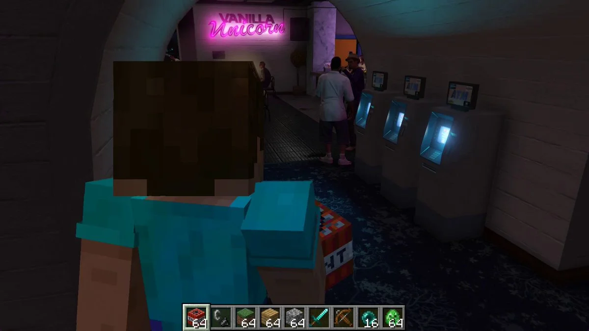 Minecraft’s Steve and inventory inside a GTA V interior